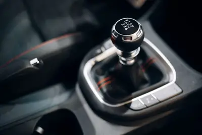Manual gear shifter inside a car